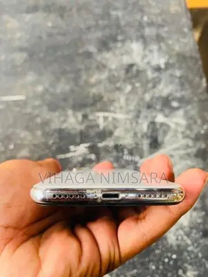 Apple iPhone X (Used)