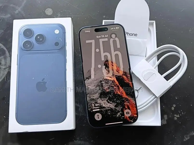 Apple iPhone 17 Pro 256GB (Used)