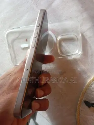 Apple iPhone 16 Pro (Used)