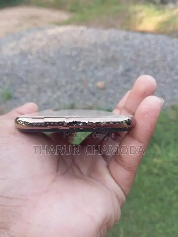 Apple iPhone XS (Used)