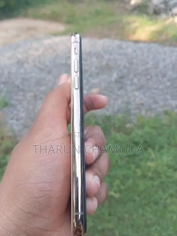 Apple iPhone XS (Used)