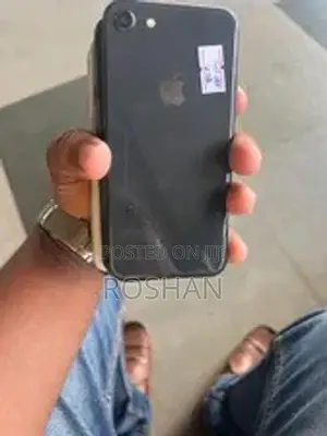 Apple iPhone 8 (Used)