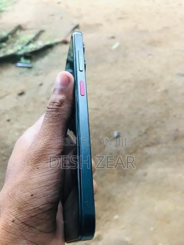 ZTE nubia V70 (Used)