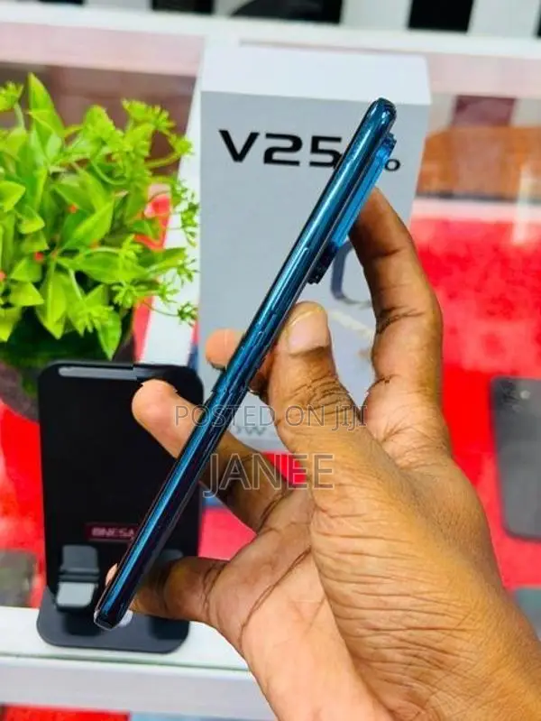 Vivo V60 8-256GB (Used)