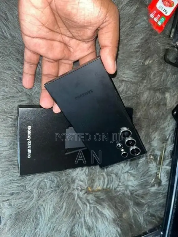 Samsung Galaxy S24 Ultra (Used)