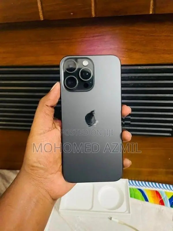Apple iPhone 15 Pro Max 256gb (Used)