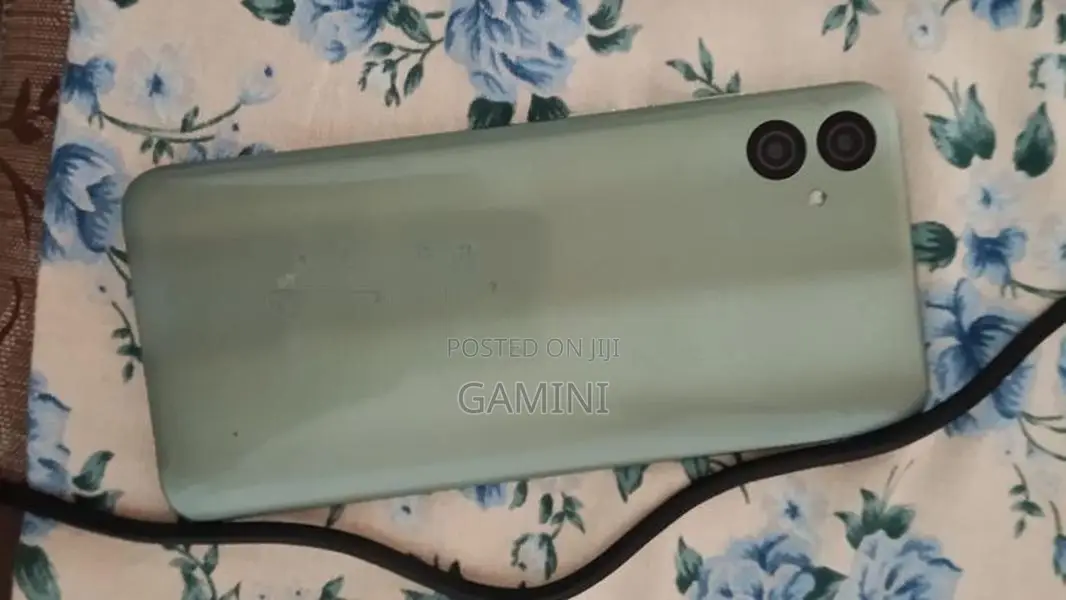 Samsung Galaxy F04 (Used)