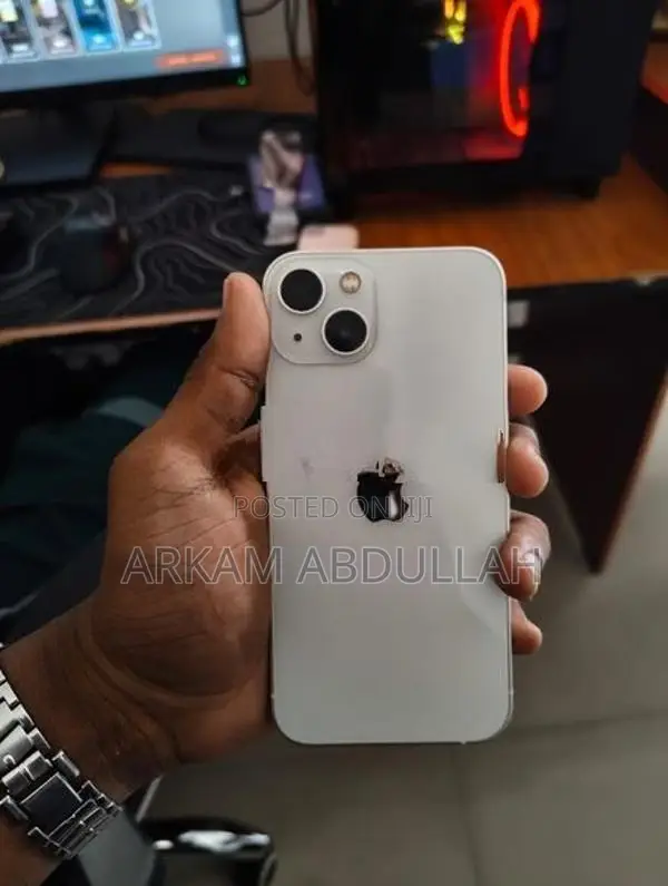 Apple iPhone 13 (Used)