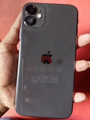 Apple iPhone 11 (Used)