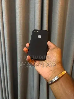 Apple iPhone 8 (Used)