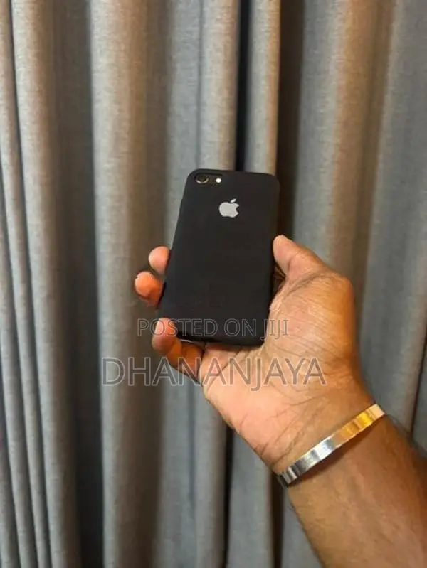 Apple iPhone 8 (Used)