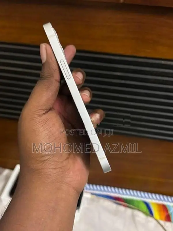 Apple iPhone 12 64gb (Used)
