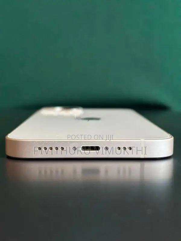Apple iPhone 13 (Used)