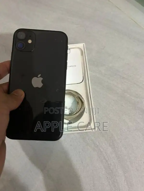 Apple iPhone 11 64GB BLACK (Used)