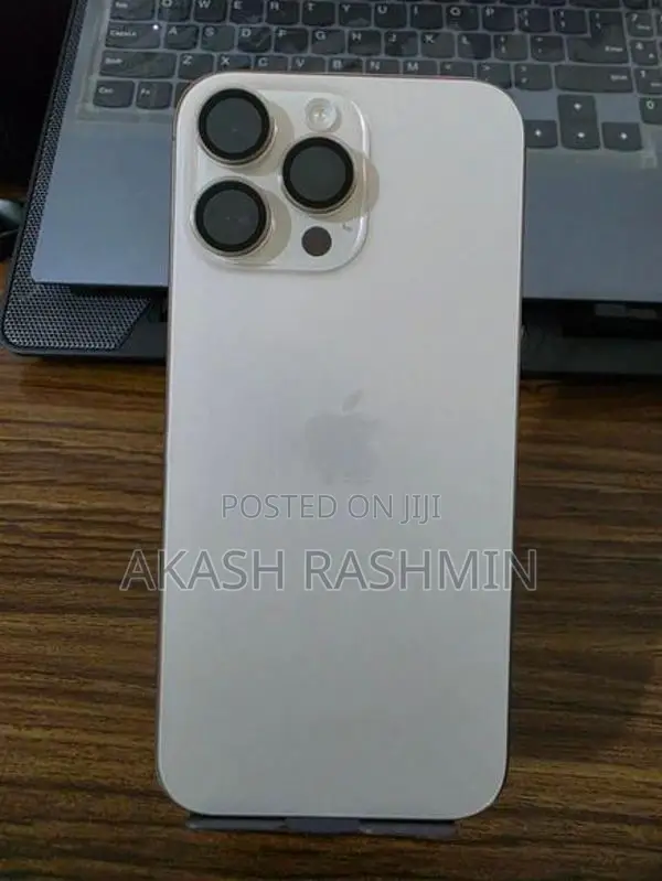 Apple iPhone 16 Pro Max Dester Titanium (Used)