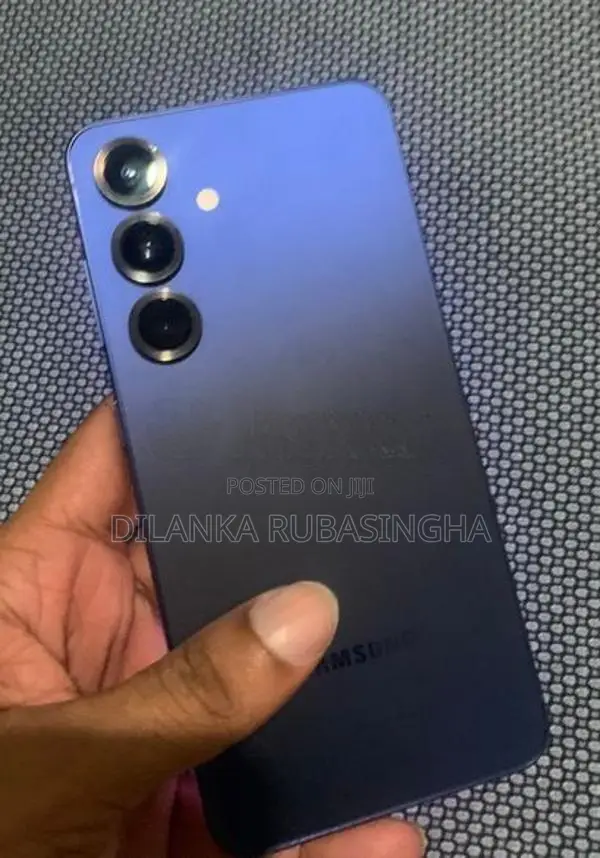 Samsung Galaxy S25 (Used)
