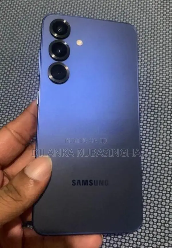 Samsung Galaxy S25 (Used)