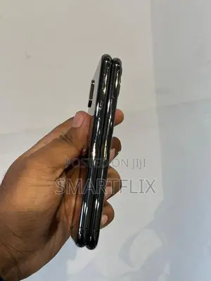 Apple iPhone X (Used)