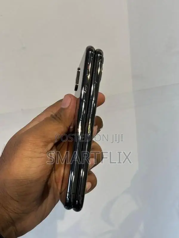Apple iPhone X (Used)