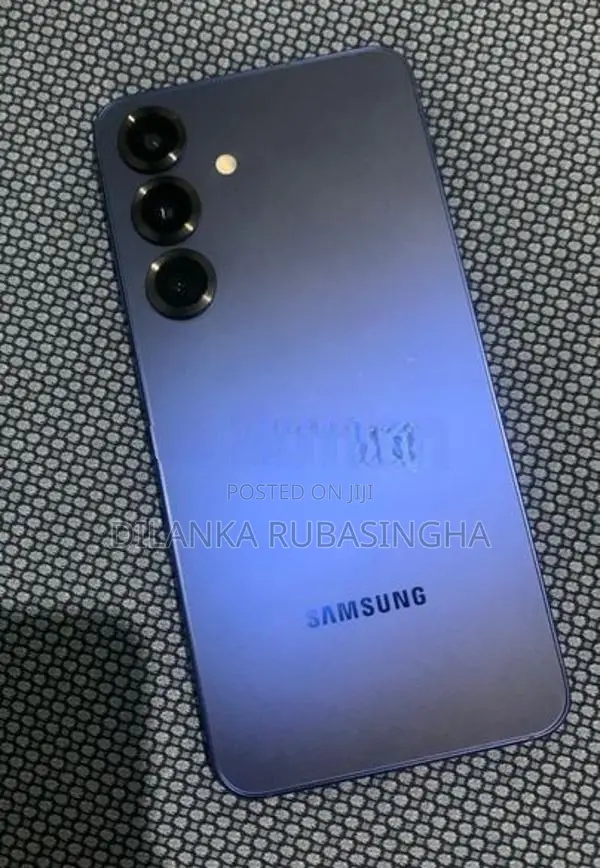 Samsung Galaxy S25 (Used)