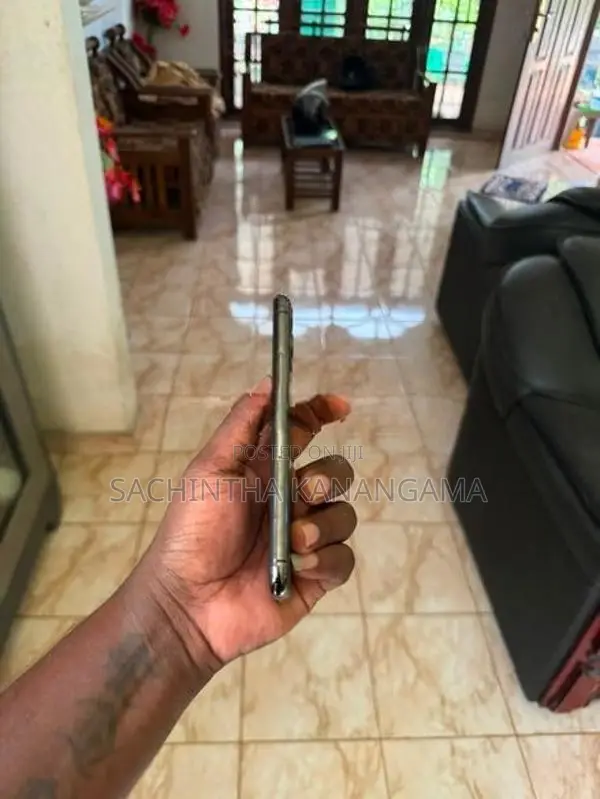 Apple iPhone 11 Pro 256GB (Used)