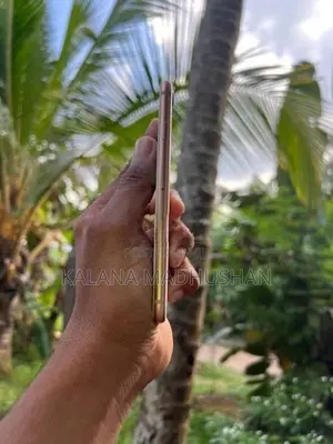 Apple iPhone 8 (Used)