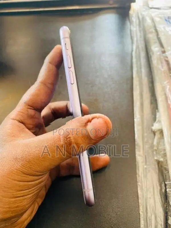 Apple iPhone 11 (Used)