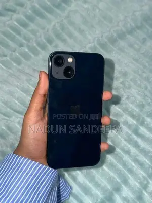 Apple iPhone 13 (Used)