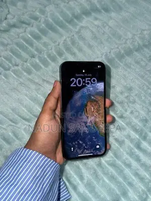 Apple iPhone 13 (Used)