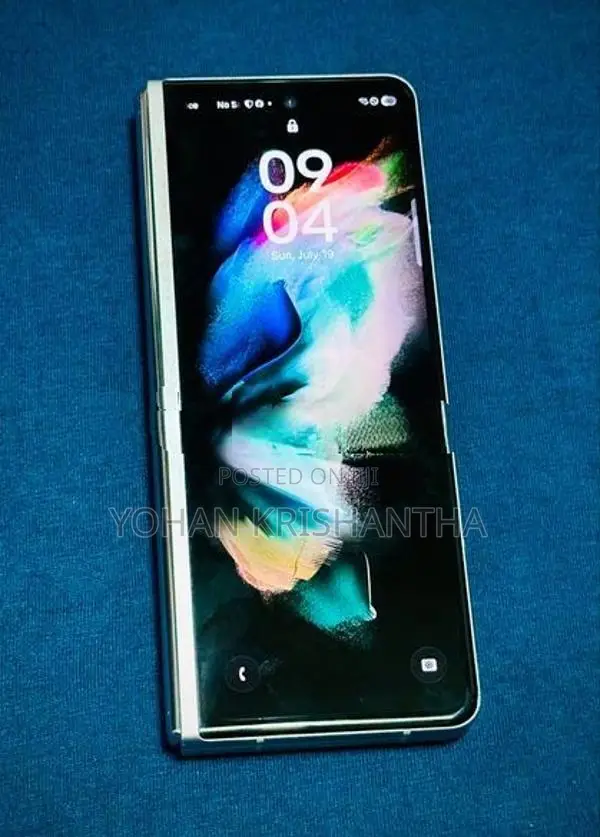 Samsung Galaxy Z Flip3 (Used)