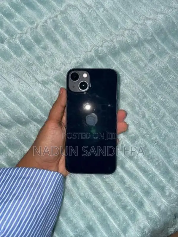 Apple iPhone 13 (Used)