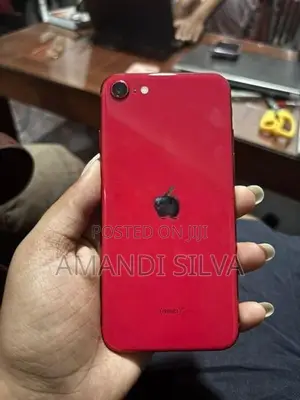 Apple iPhone SE 2 (Used)
