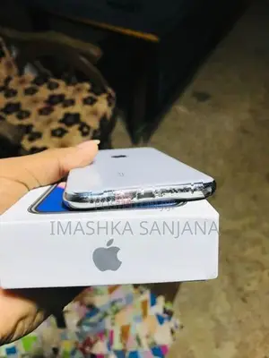 Apple iPhone X (Used)