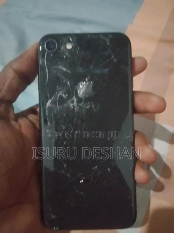 Apple iPhone 8 (Used)