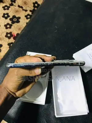 Apple iPhone X (Used)