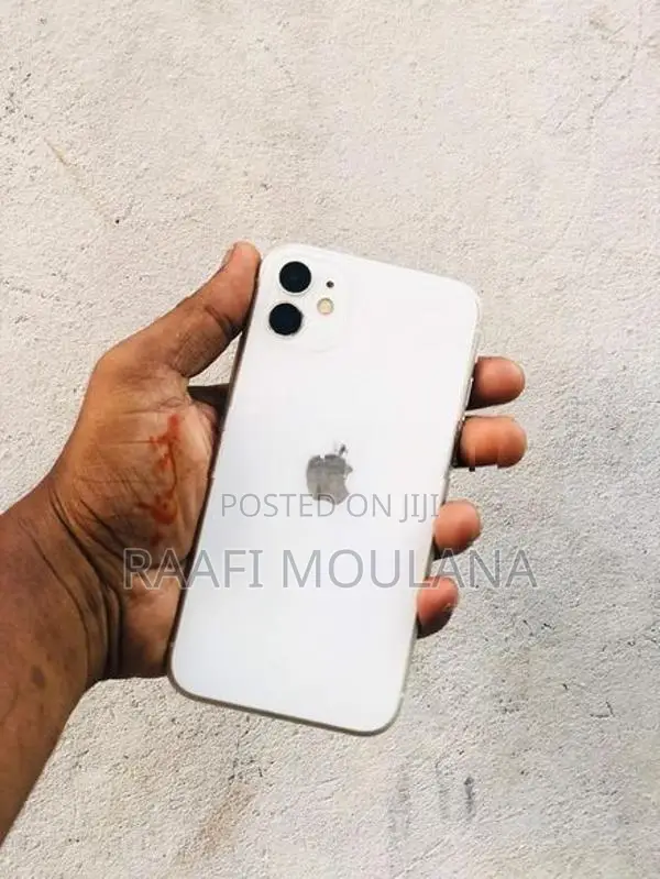 Apple iPhone 11 128GB (Used)