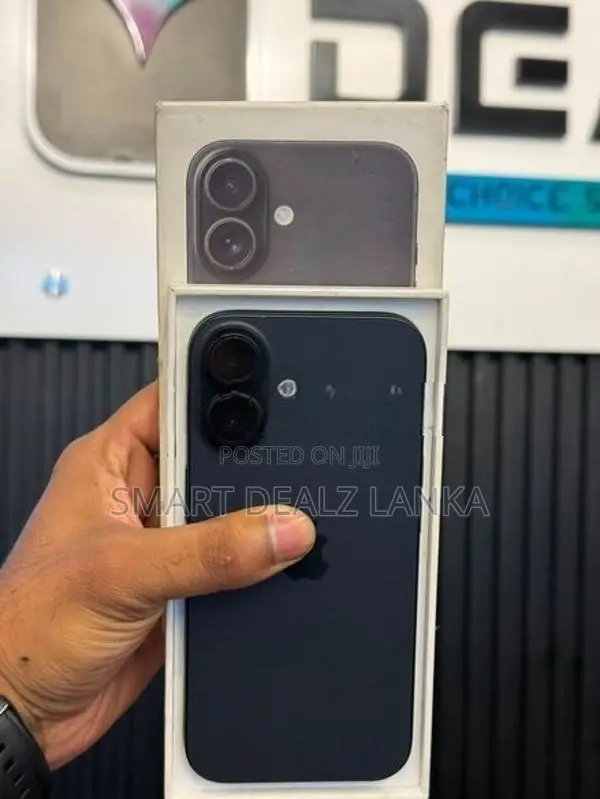 Apple iPhone 16 256GB (Used)