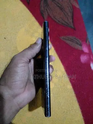 Samsung Galaxy S22 Ultra Good condition all (Used)