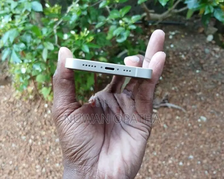 Apple iPhone 14 (Used)