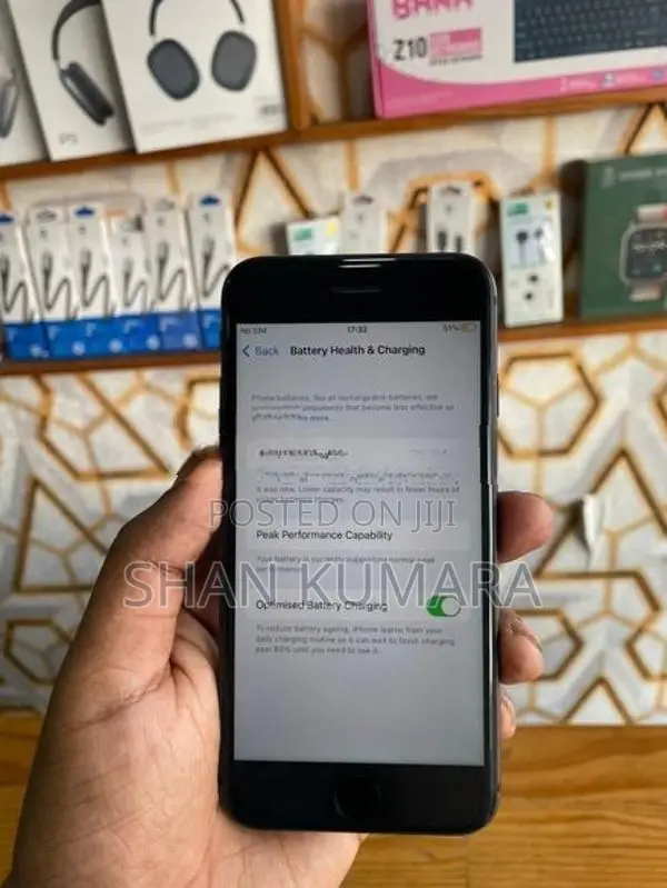 Apple iPhone 8 (Used)