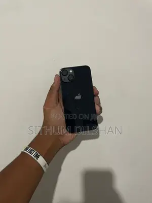 Apple iPhone 13 (Used)