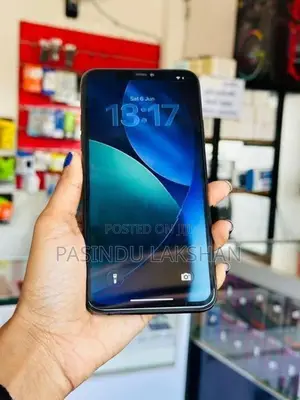 Apple iPhone 11 Pro Max I phone (Used)