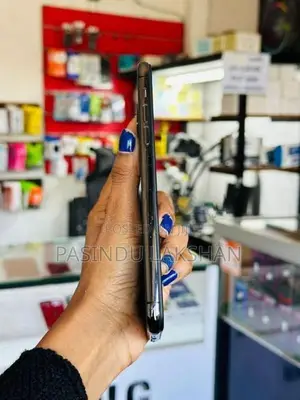 Apple iPhone 11 Pro Max I phone (Used)