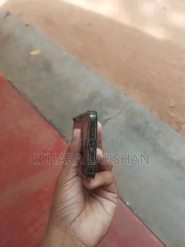 Apple iPhone 8 (Used)