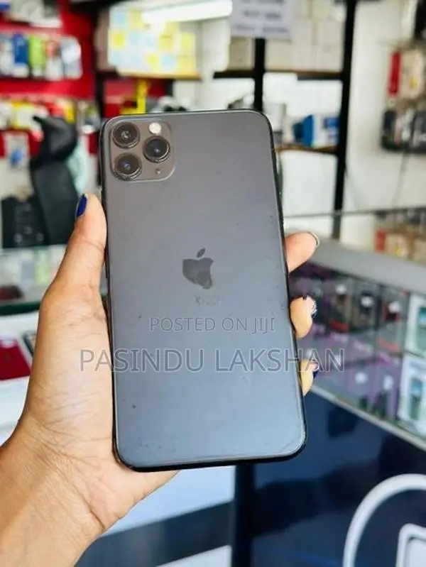 Apple iPhone 11 Pro Max I phone (Used)