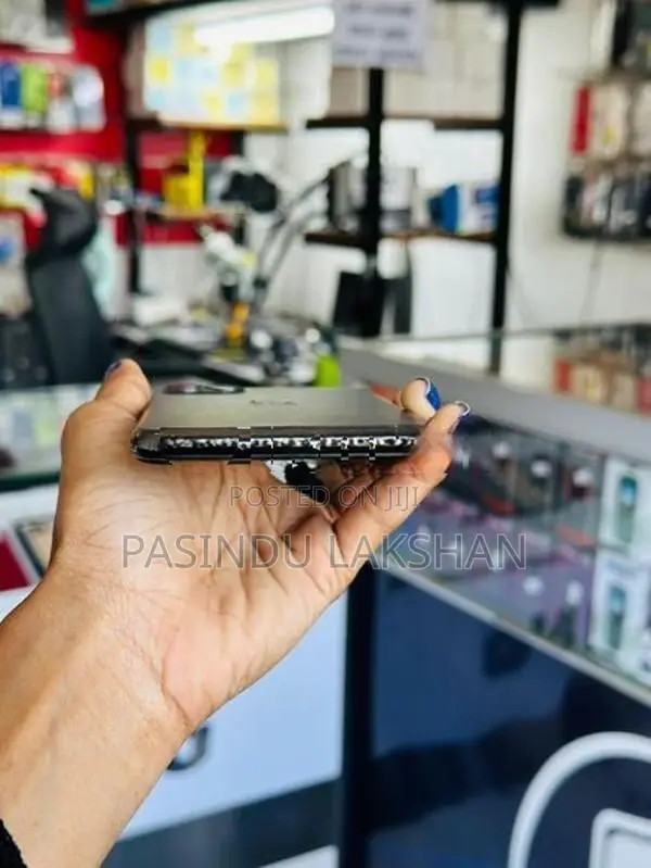 Apple iPhone 11 Pro Max I phone (Used)