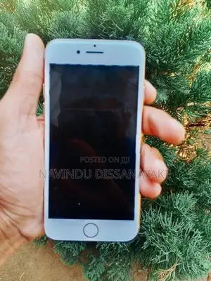 Apple iPhone 8 (Used)
