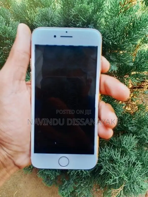 Apple iPhone 8 (Used)
