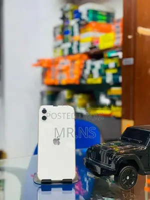 Apple iPhone 11 (Used)