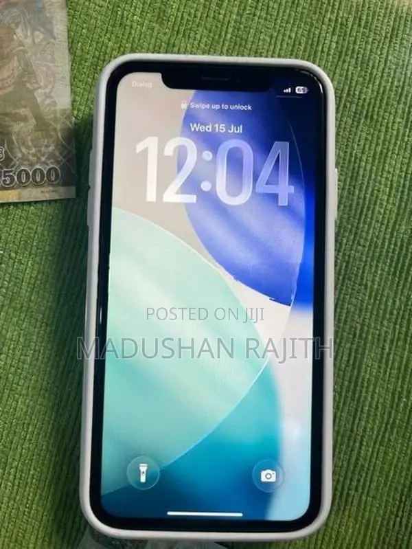 Apple iPhone 11 (Used)